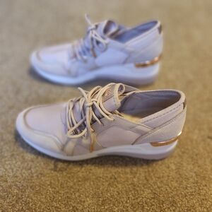 MICHAEL Kors Liv Trainer sneakers, featuring a rose gold and Pink